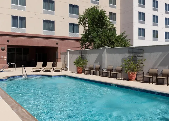 Courtyard Phoenix Chandler/fashion Center 3* Chandler